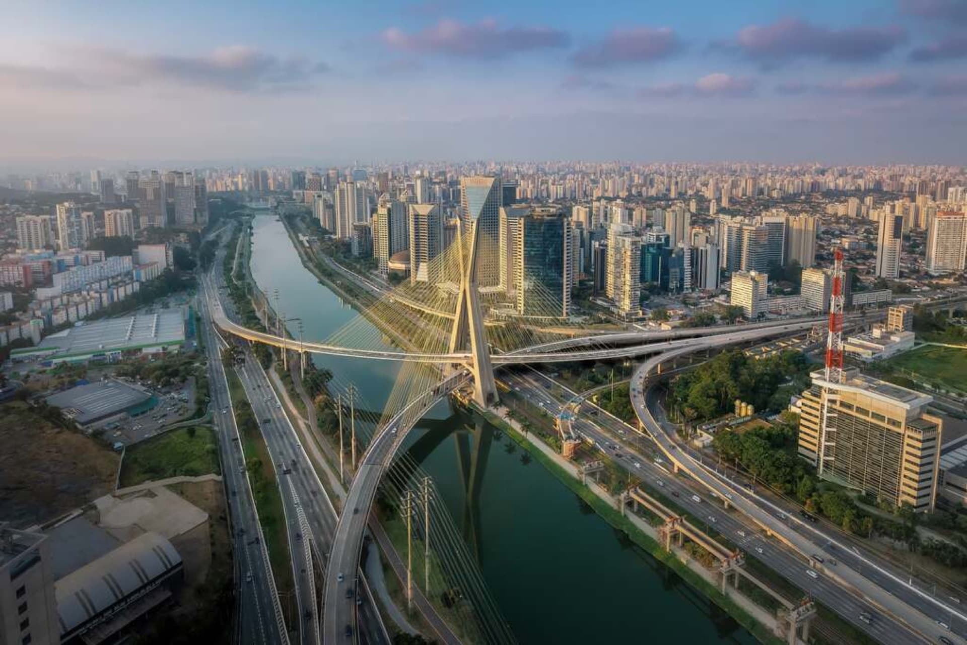 Vista aérea de São Paulo — Ponte Estaiada